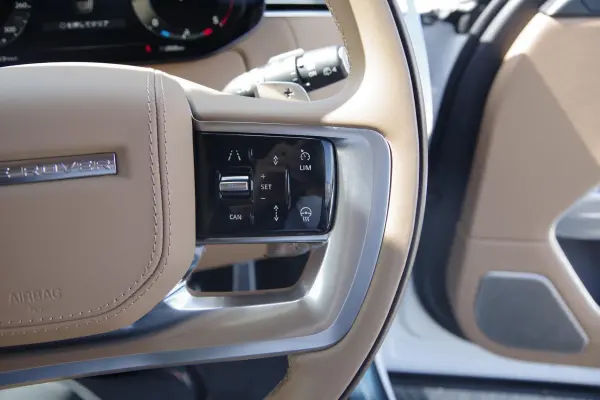 Land Rover Range Rover Autobiography 3.0L D350 Standard Wheelbase Diesel Turbo 4WD (Ostuni Pearl White) — photo 9