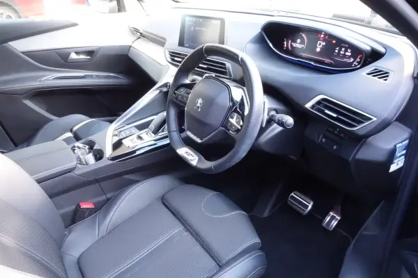 Peugeot 5008 GT Blue HDi Black Pack Diesel Turbo — photo 7