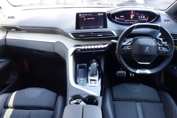 Peugeot 5008 GT Blue HDi Black Pack Diesel Turbo — photo 8