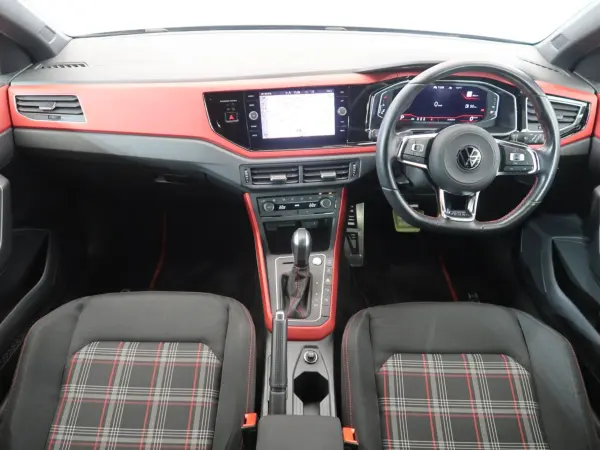 2021 Volkswagen Polo — photo 2