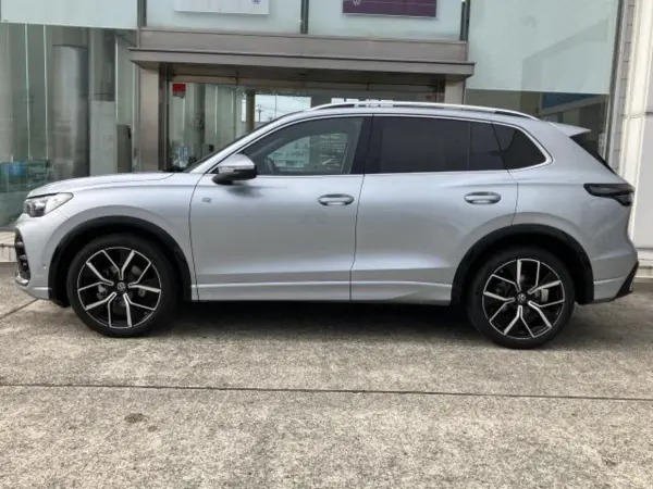 Volkswagen Tiguan eTSI R-Line — photo 7