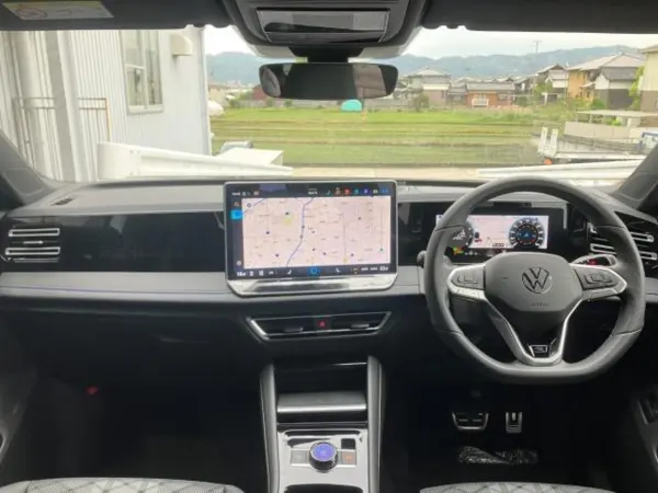 2025 Volkswagen Tiguan — photo 2