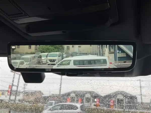 2022 Landrover Defender — photo 3 | Tuminion Kenya