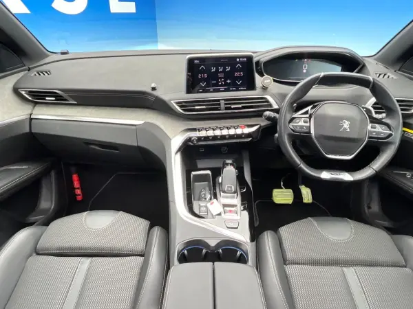 2023 Peugeot 5008 — photo 2