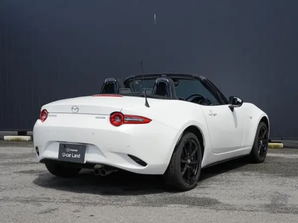 2025 Mazda Roadster — photo 2