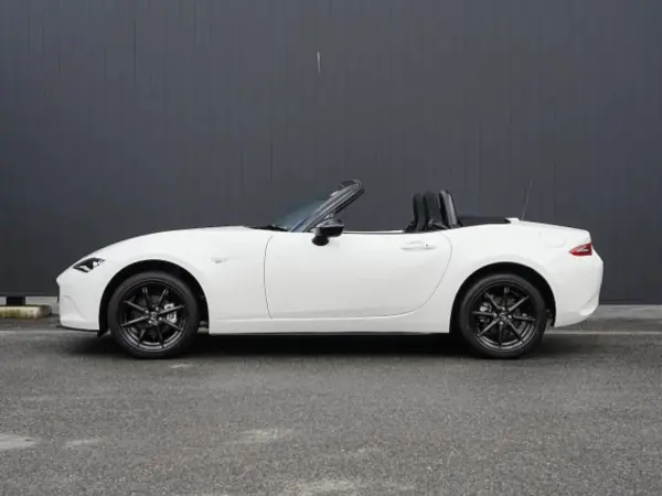 2025 Mazda Roadster — photo 3