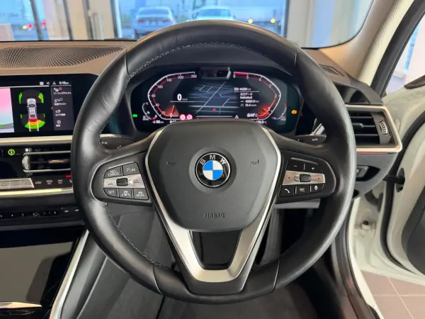 2022 Bmw 3 Series — photo 3 | Tuminion Kenya