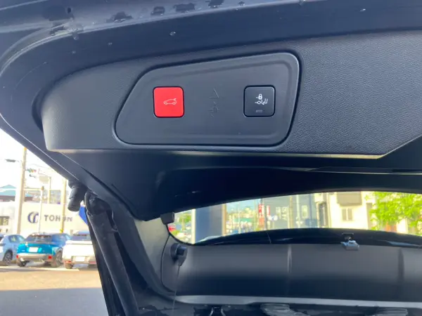 Peugeot 3008 GT Hybrid4 4WD — photo 9