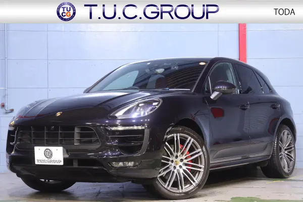 Porsche Macan GTS PDK 4WD 1 Owner MY17 2-Year Warranty PASM Two-Tone Leather Interior (Red/Black) Panoramic Sunroof PCM Navigation Lane Change Assist PDLS LED Headlights 360 Camera Sport Exhaust Entry D 21-inch 911 Turbo AW (Jet Black Metallic)
