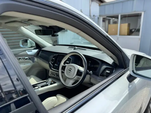 2021 Volvo Xc90 — photo 2