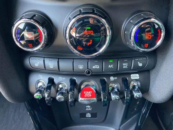 2023 Mini Cooper — photo 9 | Tuminion Kenya