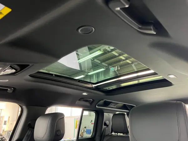 2023 Landrover Defender — photo 2 | Tuminion Kenya