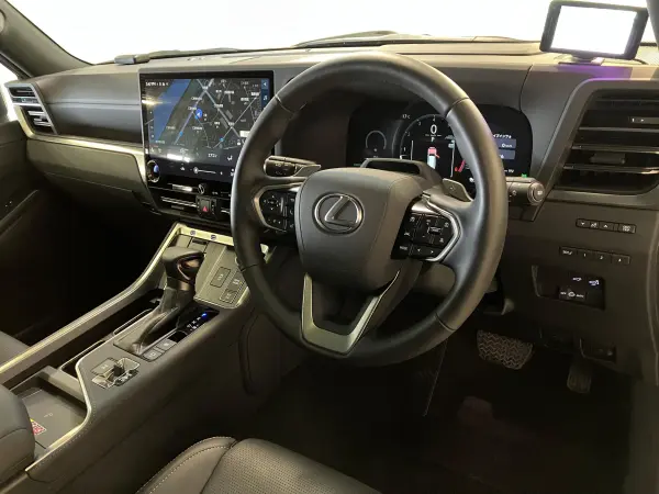 Lexus GX550 Version L 4WD Panoramic Roof/Front Rear Drive Recorder/Digital Inner Mirror (Graphite Black Glass Flake) — photo 8