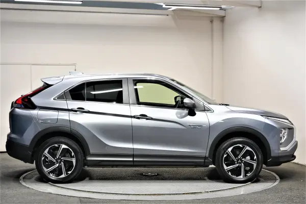 2024 Mitsubishi Eclipse Cross — photo 3