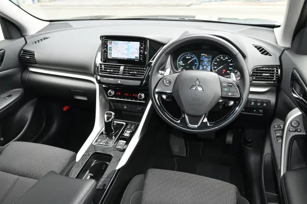 2024 Mitsubishi Eclipse Cross — photo 2