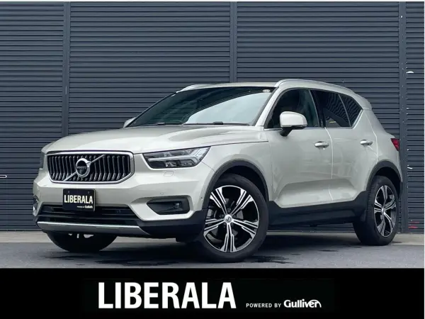 Volvo XC40 T4 AWD Inscription 4WD One Owner Panoramic Sliding Roof Harman/Kardon 360° Camera ACC LKA BSM Brown Leather Heated Seats All Seats Power Seats with Memory Steering Heater Power Tailgate Navigation 12-Segment CarPlay Android Auto BT USB LED Auto High Beam ETC (Luminous Sand Metallic) — thumbnail 1