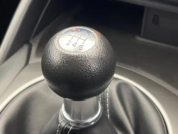 2024 Mazda Roadster — photo 3