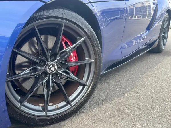 Toyota Supra 3.0 RZ 6MT Tan Leather JBL Sound System (Dawn Blue Metallic) — photo 8