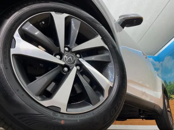 Lexus NX300 I Package 4WD — photo 9