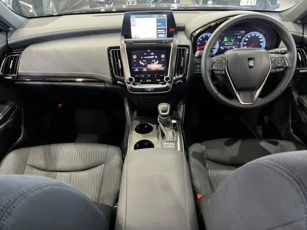 Toyota Crown 2.0 RS — photo 9