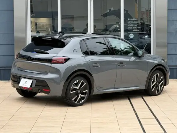 2025 Peugeot 208 — photo 2