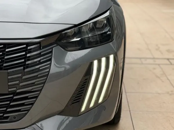 Peugeot 208 GT Selenium Edition — photo 9