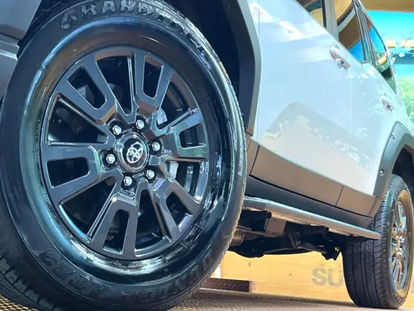 Toyota Land Cruiser 250 2.8 VX Diesel Turbo 4WD — photo 9