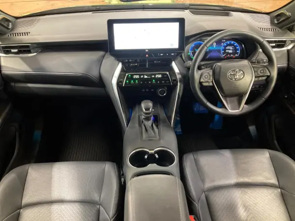 2025 Toyota Harrier — photo 2