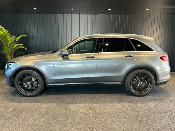2019 Mercedes-benz Glc — photo 2