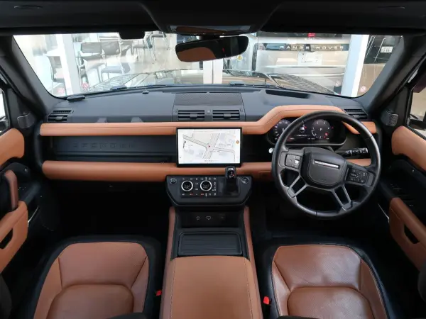 2023 Landrover Defender — photo 2