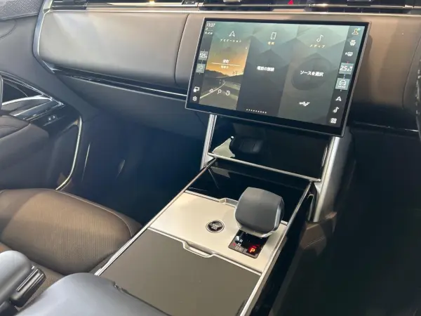 2025 Landrover Rangerover — photo 2