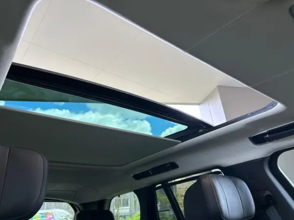 2025 Landrover Rangerover — photo 3