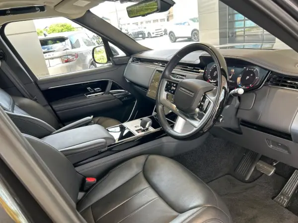 Land Rover Range Rover Autobiography 3.0L D300 Standard Wheelbase Diesel Turbo 4WD Certified Used Car Sunroof Genuine 23-inch Alloy Wheels Power Side Steps Seat Heater/Cooler/Massage Digital Inner Mirror MERIDIAN Memory Power Seats Power Tailgate (Carpathian Grey Premium Metallic) — photo 9
