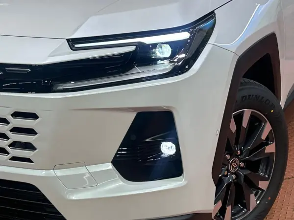 Toyota RAV4 2.5 Z E-Four 4WD Non-Smoking/Sunroof/12.9-inch Display/360 Camera/Blind Spot Monitor/Digital Inner Mirror/Radar Cruise Control/Pre-Collision System/Power Back Door/ETC (Platinum White Pearl Mica) — photo 8