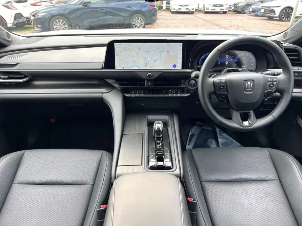 2025 Toyota Crown — photo 2