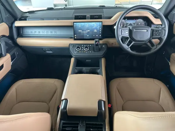 2025 Landrover Defender — photo 2
