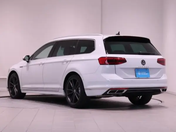Volkswagen Passat Variant TDI R-Line Diesel Turbo — photo 7