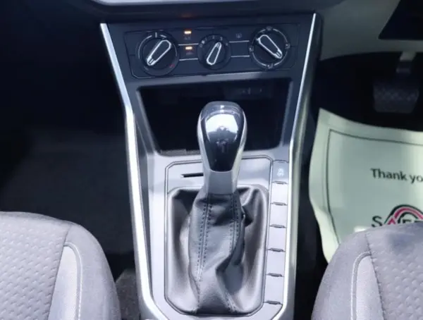 Volkswagen Polo TSI Active Basic — photo 9