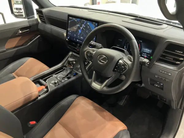 Lexus GX550 Version L 4WD — photo 8