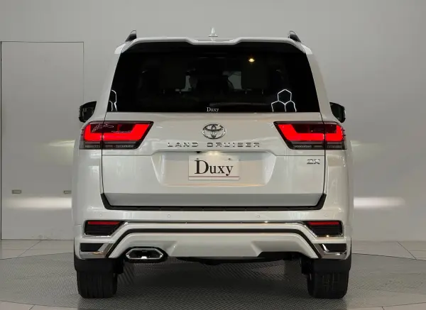 2026 Toyota Landrcuiser 300 — photo 3