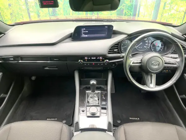 2020 Mazda 3 Fastback — photo 2