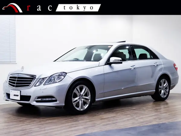 Mercedes-Benz E-Class E350 BlueTEC Avantgarde Diesel Turbo Right-Hand Drive/Diesel/Electric Sunroof/Beige Leather/Front & Rear Seat Heaters/Iridium Silver/Sun Protection Package/Backup Camera/Digital TV/17-inch Alloy Wheels (Iridium Silver)
