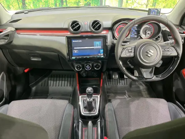 2023 Suzuki Swift — photo 2