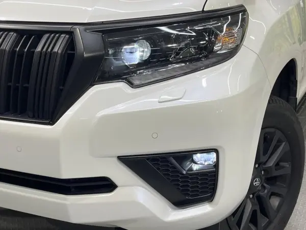 Toyota Land Cruiser Prado 2.7 TX L Package Matt Black Edition 4WD Sunroof Beige Leather 7-Seater 9-inch Navigation Collision Mitigation System Radar Cruise ETC Drive Recorder Bluetooth Full-Seg Roof Rails Power Seat Seat Heater Seat Ventilation (White Pearl Crystal Shine) — photo 8