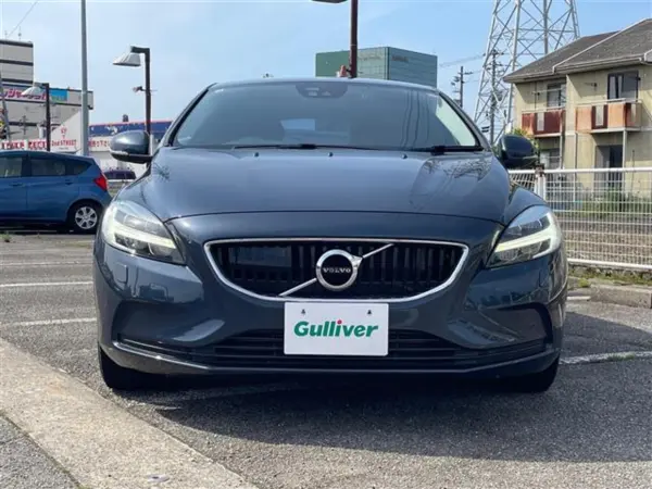 2018 Volvo V40 — photo 9 | Tuminion Kenya