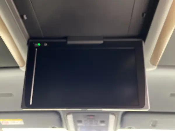 Toyota Alphard Hybrid 2.5 Z E-Four 4WD — photo 7