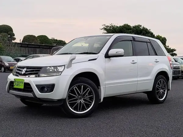 Suzuki Escudo 2.4 XG 4WD 5MT Aftermarket Alloy 12 Segment M (Pearl White)