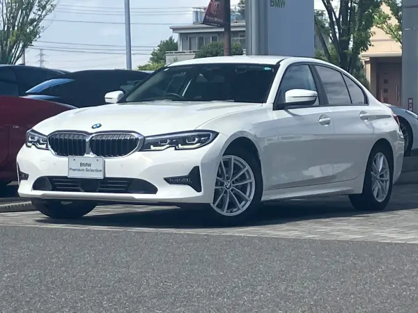 BMW 3 Series 318i 8,000km One Owner Plus Package Touch Panel HDD Navigation Backup Camera ACC! Driving Assist Parking Assist Rear Air Conditioner Comfort Access 2.0 ETC Mirror (Alpine White)
