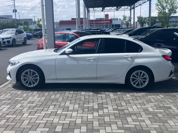 BMW 3 Series 318i 8,000km One Owner Plus Package Touch Panel HDD Navigation Backup Camera ACC! Driving Assist Parking Assist Rear Air Conditioner Comfort Access 2.0 ETC Mirror (Alpine White) — photo 7