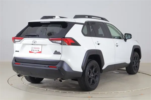 2025 Toyota  Rav4 — photo 3